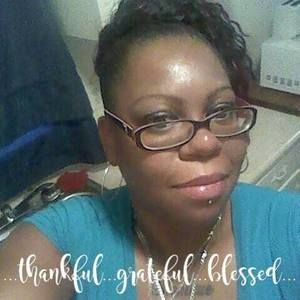 Meet your Posher, Monique